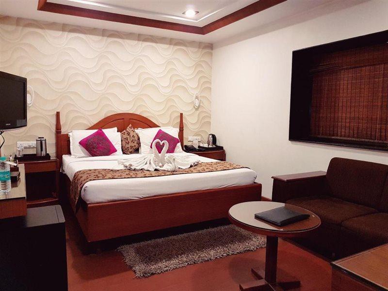 Rāipur Hotel Punjab Palace מראה חיצוני תמונה