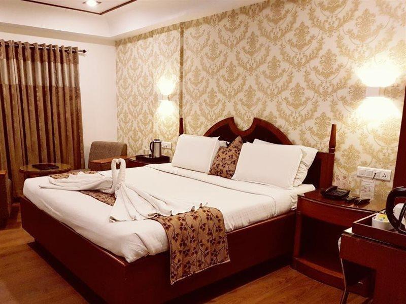 Rāipur Hotel Punjab Palace מראה חיצוני תמונה