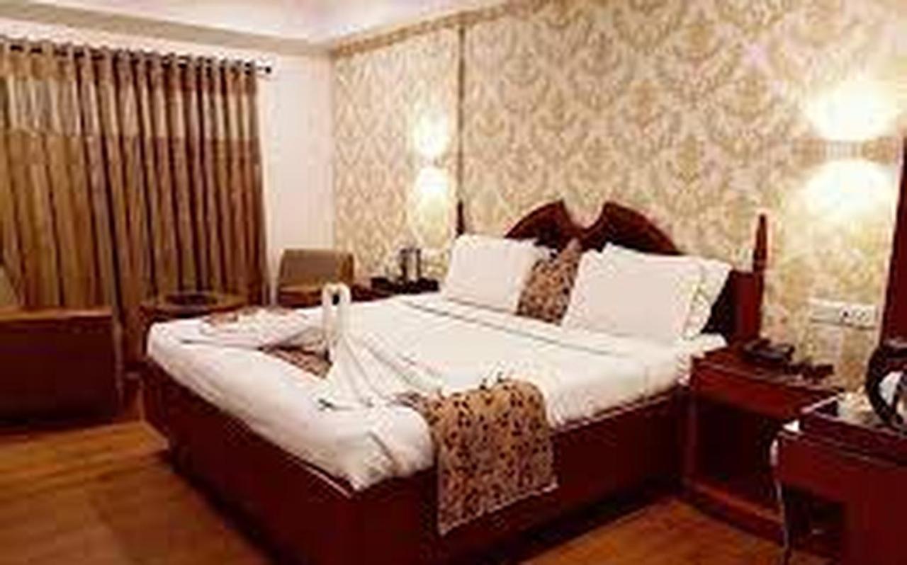 Rāipur Hotel Punjab Palace מראה חיצוני תמונה