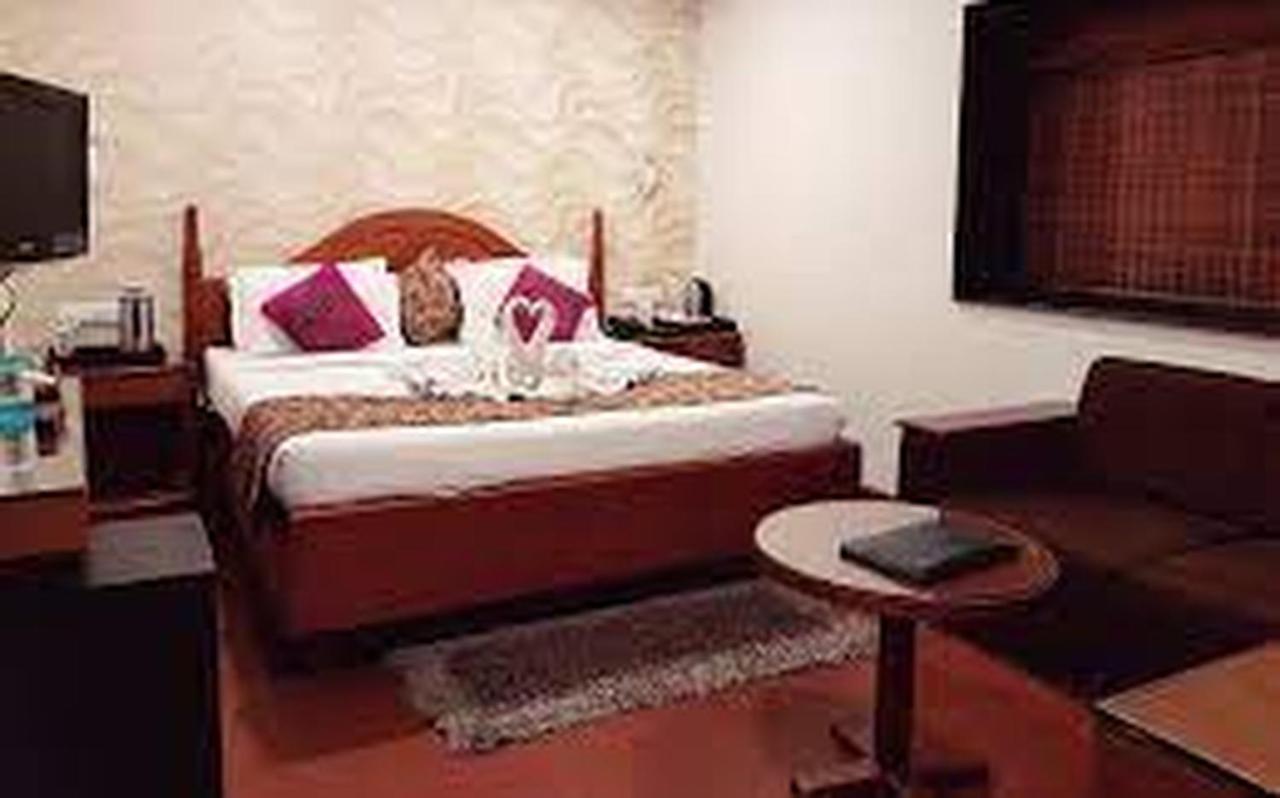 Rāipur Hotel Punjab Palace מראה חיצוני תמונה