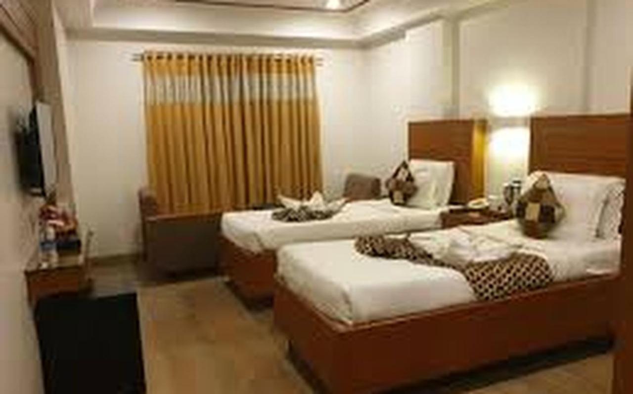 Rāipur Hotel Punjab Palace מראה חיצוני תמונה